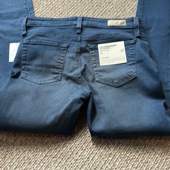 New with tag AG Farrah skinny, high-rise button up jean - Picture 4 of 7